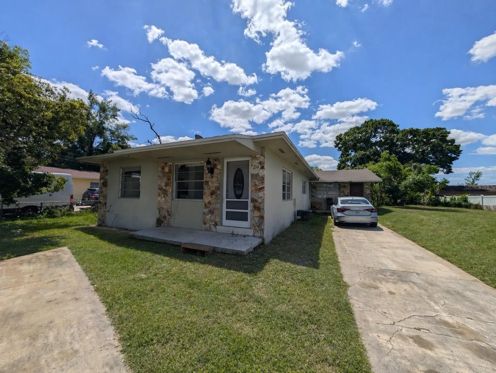 214 Fairlane Avenue Orlando FL 32809