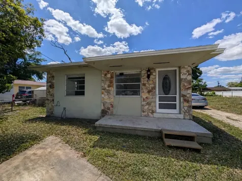 214 Fairlane Avenue Orlando FL 32809