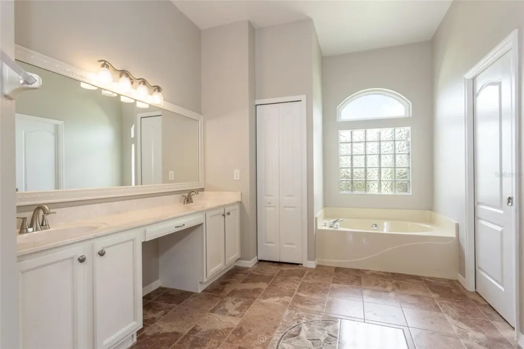 11 Edgewater Drive Palm Coast FL 32164