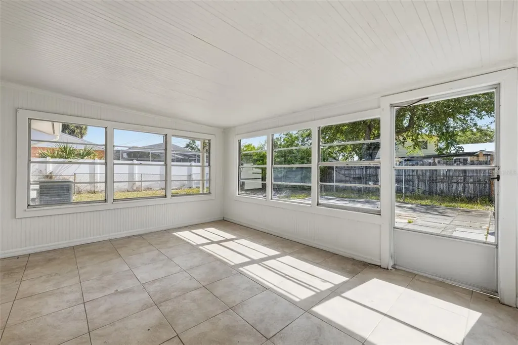 6011 Wilshire Drive Tampa FL 33615