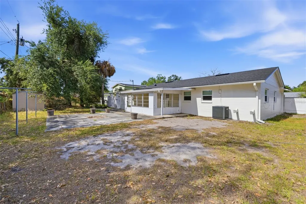 6011 Wilshire Drive Tampa FL 33615