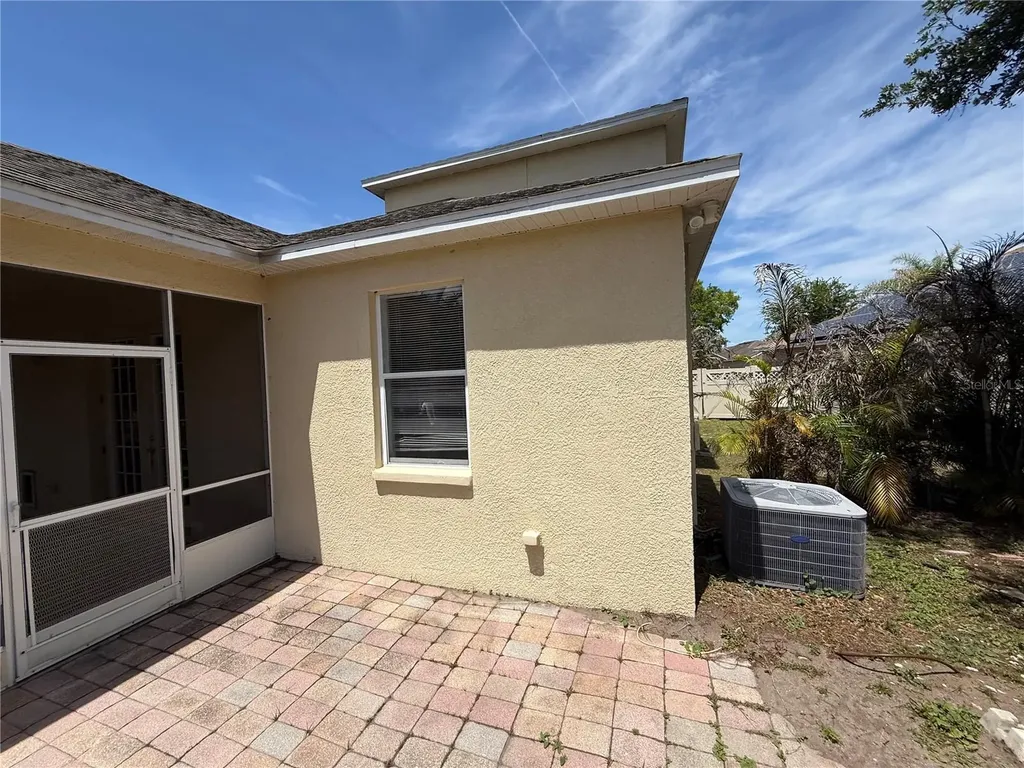8429 Hunters Fork Loop Ruskin FL 33573