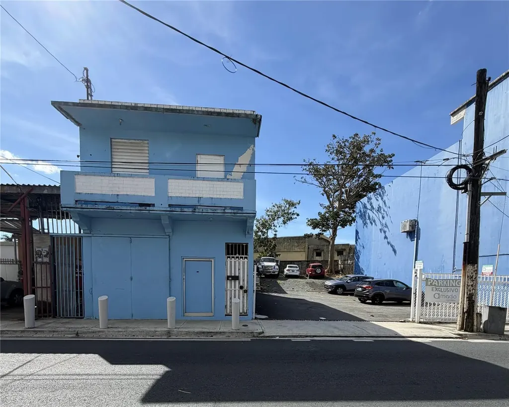839 C. Hiram González Bayamon PR 00959