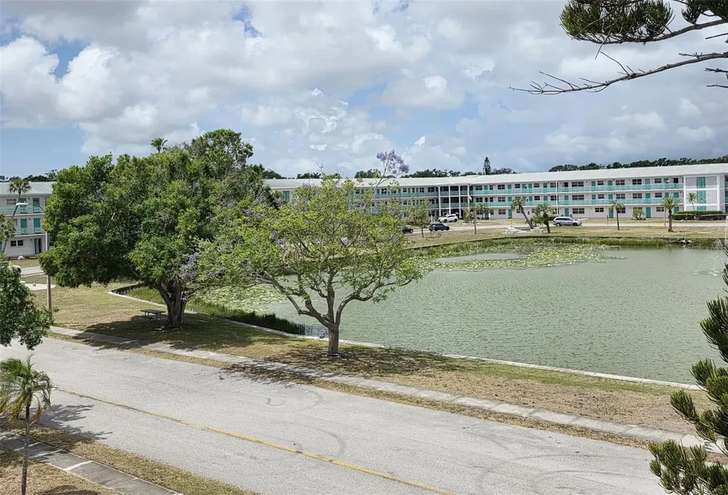 6015 19th Street N St Petersburg FL 33714
