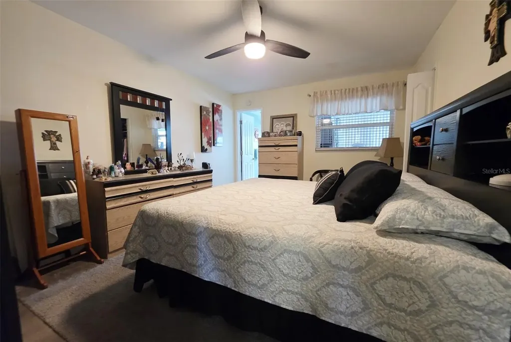 6015 19th Street N St Petersburg FL 33714