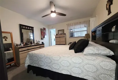6015 19th Street N St Petersburg FL 33714