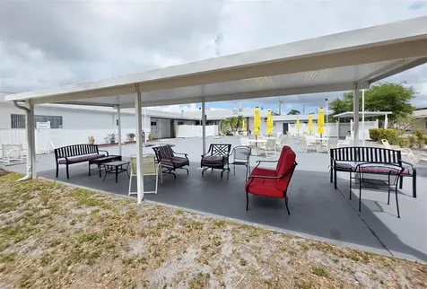 6015 19th Street N St Petersburg FL 33714