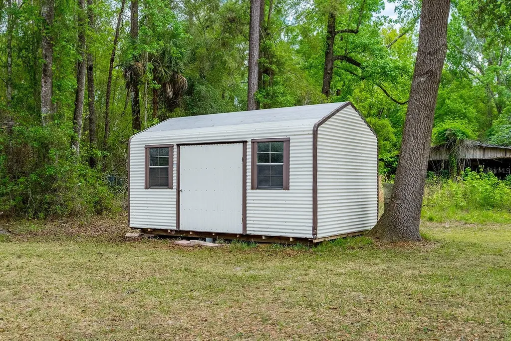 1753 SE Highway 349 Old Town FL 32680