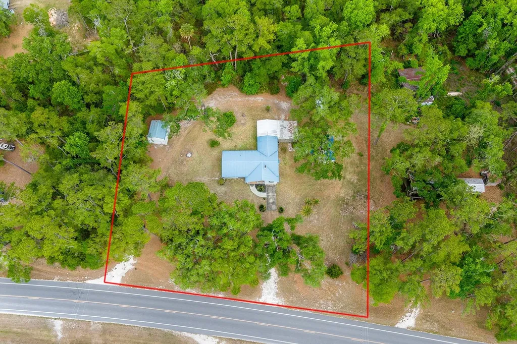 1753 SE Highway 349 Old Town FL 32680