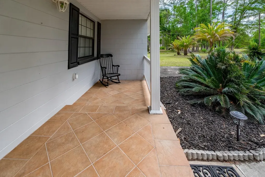 1753 SE Highway 349 Old Town FL 32680