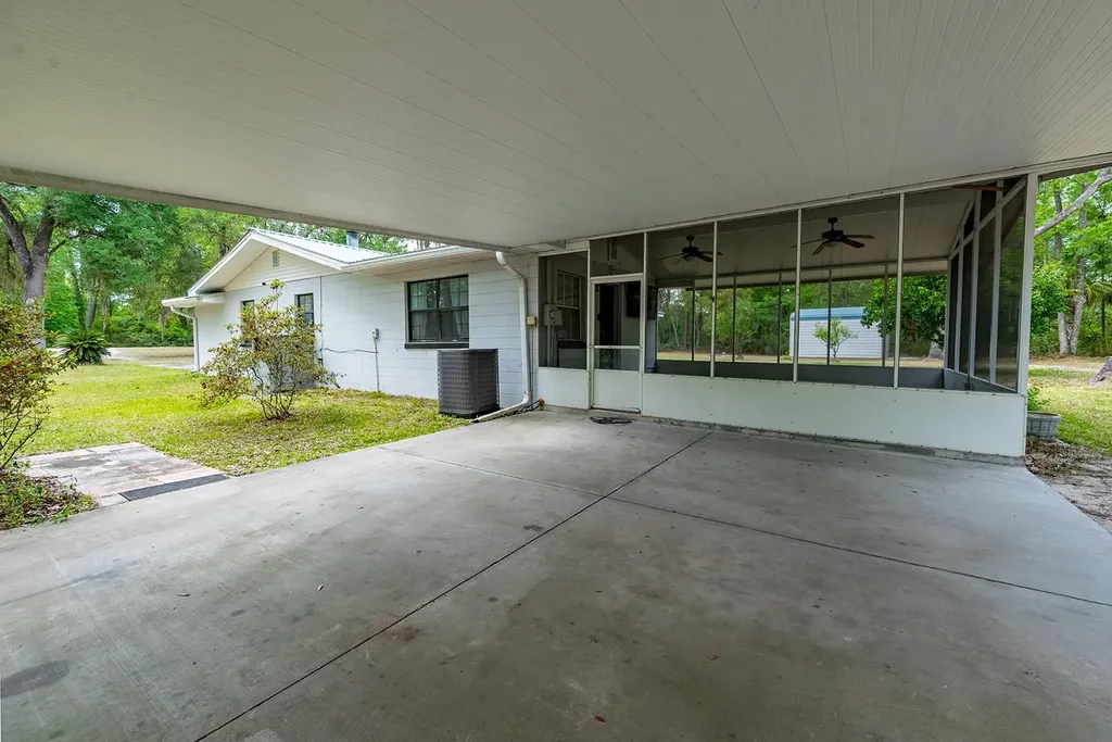 1753 SE Highway 349 Old Town FL 32680