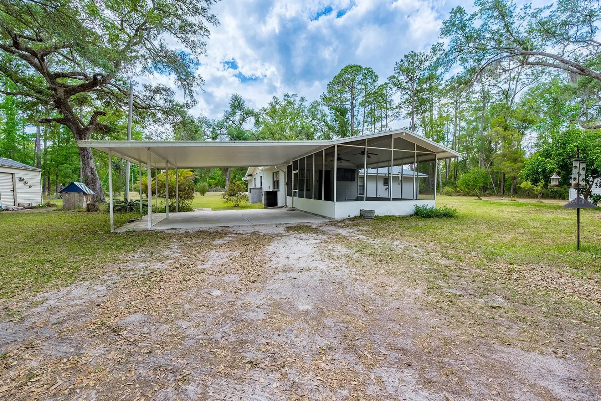 1753 SE Highway 349 Old Town FL 32680