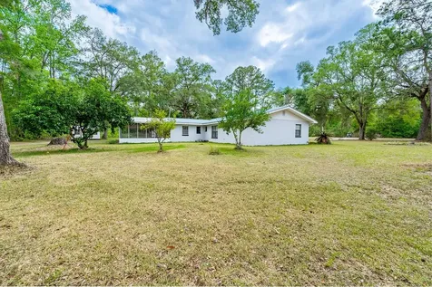 1753 SE Highway 349 Old Town FL 32680