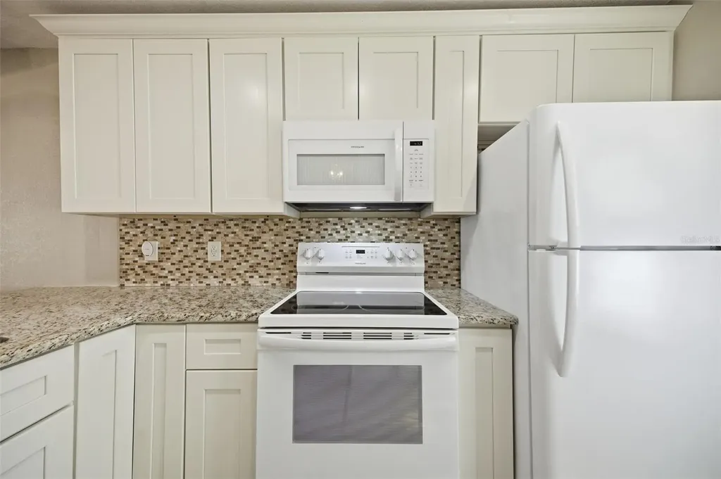 9023 Mission Oaks Boulevard Seminole FL 33776