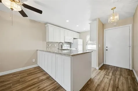 9023 Mission Oaks Boulevard Seminole FL 33776