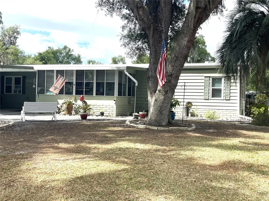 2 S. Bobwhite Road Wildwood FL 34785