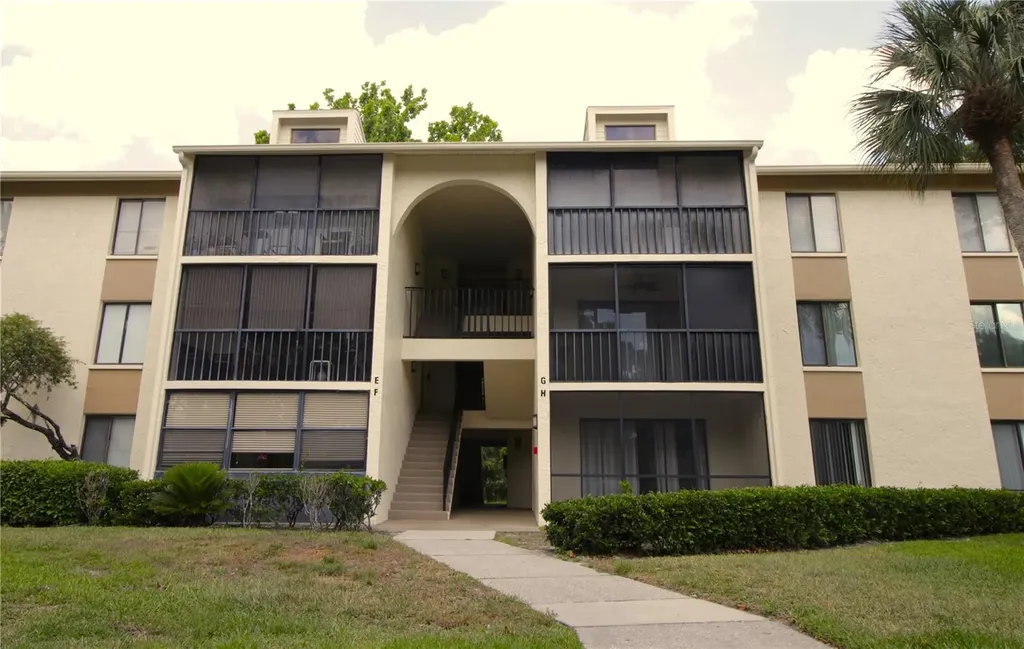 3232 Lake Pine Way E Tarpon Springs FL 34688