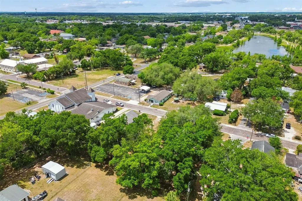 104 S Warnell Street Plant City FL 33563