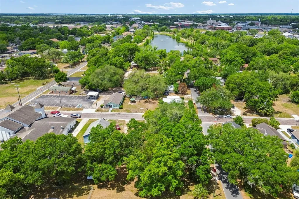 104 S Warnell Street Plant City FL 33563