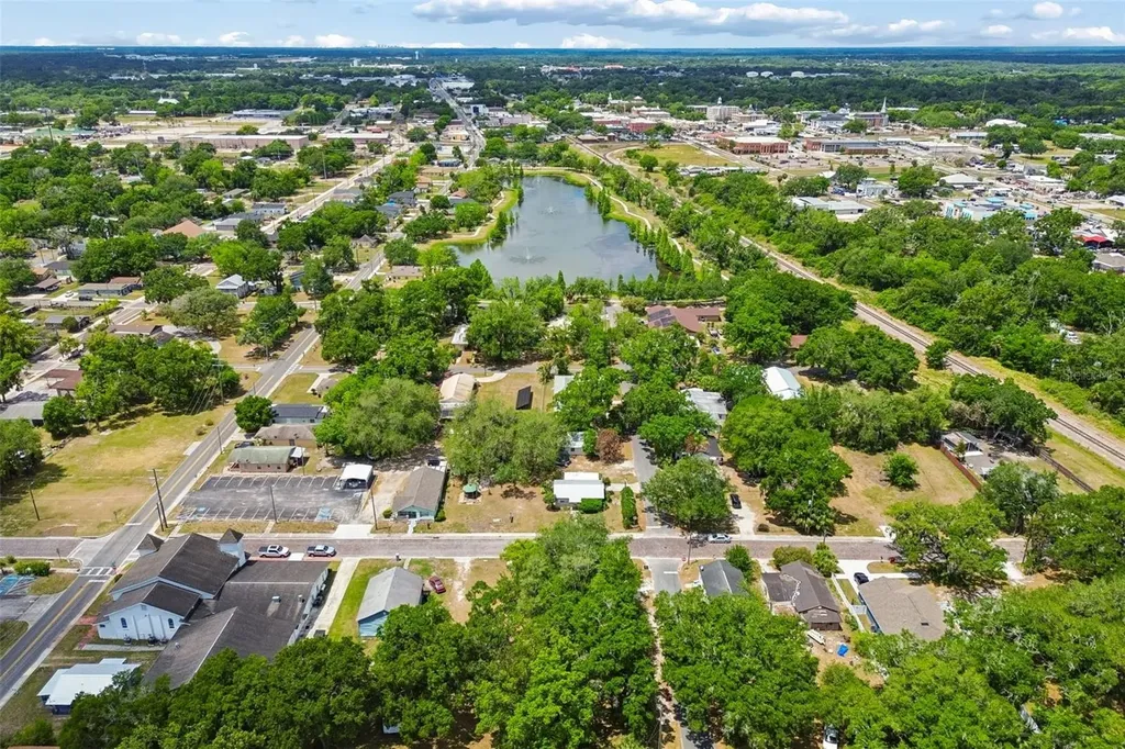 104 S Warnell Street Plant City FL 33563