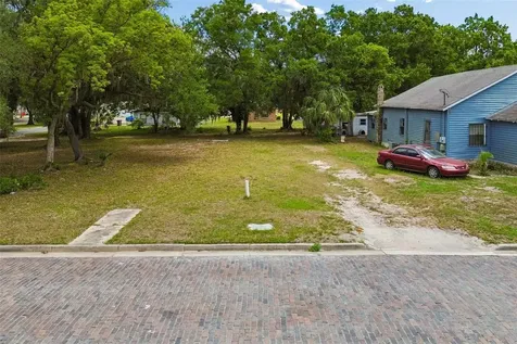 104 S Warnell Street Plant City FL 33563