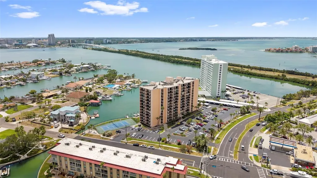 51 Island Way Clearwater Beach FL 33767