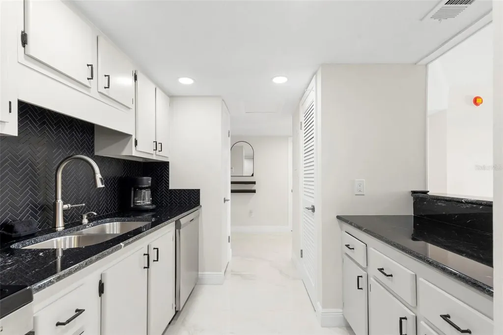 51 Island Way Clearwater Beach FL 33767