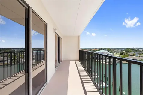 51 Island Way Clearwater Beach FL 33767