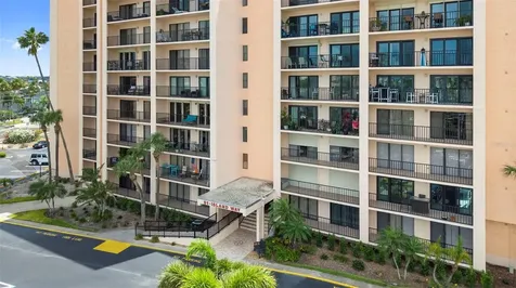 51 Island Way Clearwater Beach FL 33767