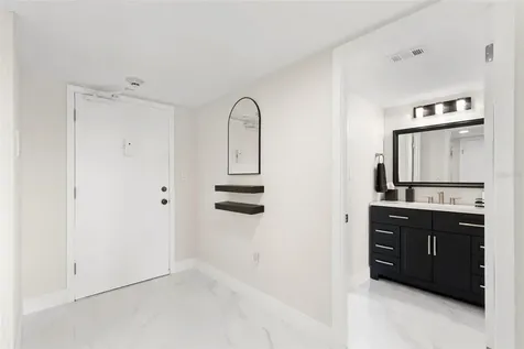 51 Island Way Clearwater Beach FL 33767
