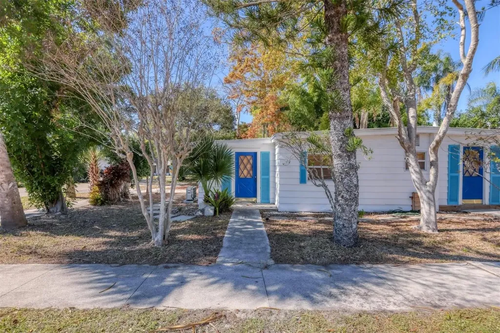 2551 Wilkinson Road Sarasota FL 34231