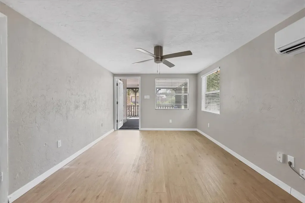 2551 Wilkinson Road Sarasota FL 34231