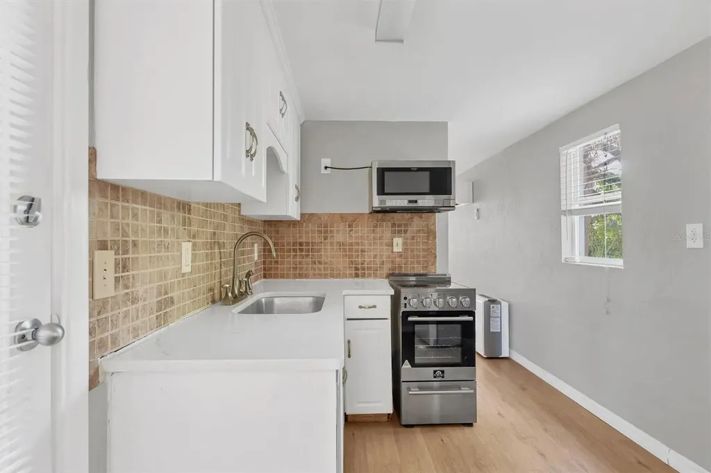 2551 Wilkinson Road Sarasota FL 34231