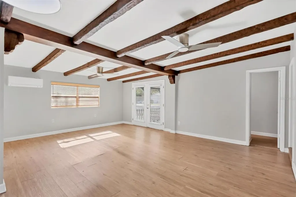 2551 Wilkinson Road Sarasota FL 34231