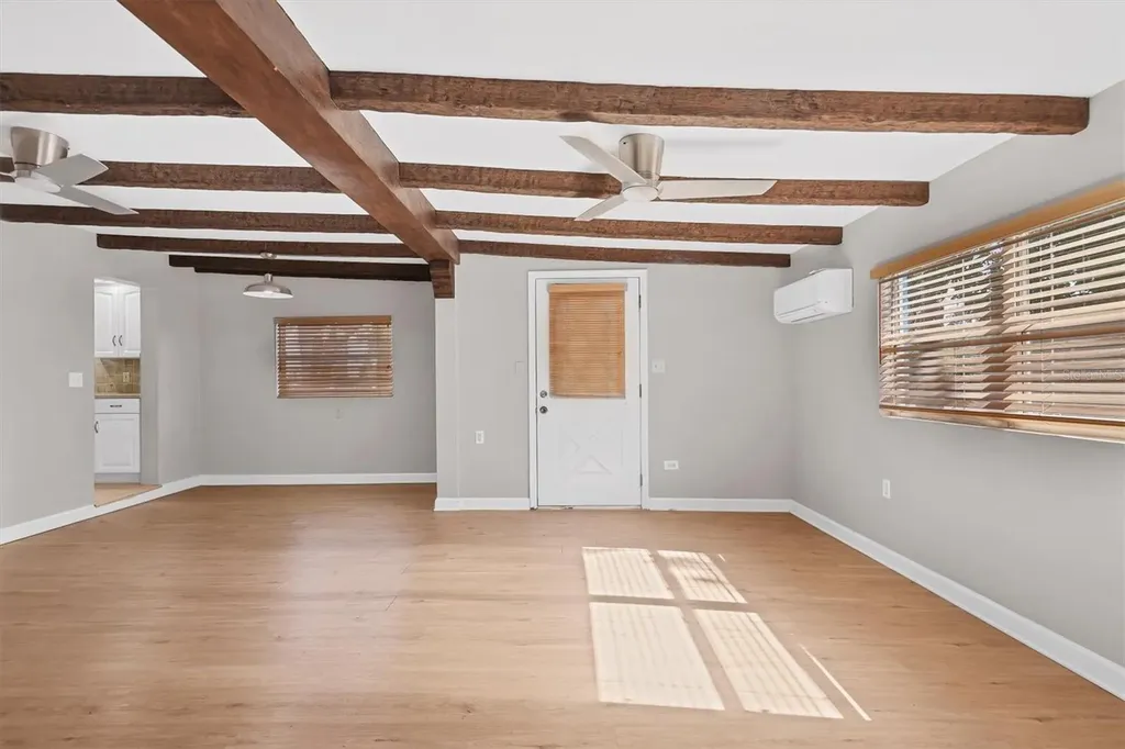 2551 Wilkinson Road Sarasota FL 34231