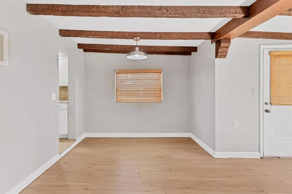 2551 Wilkinson Road Sarasota FL 34231