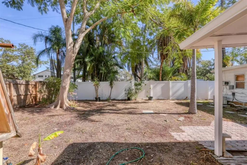 2551 Wilkinson Road Sarasota FL 34231