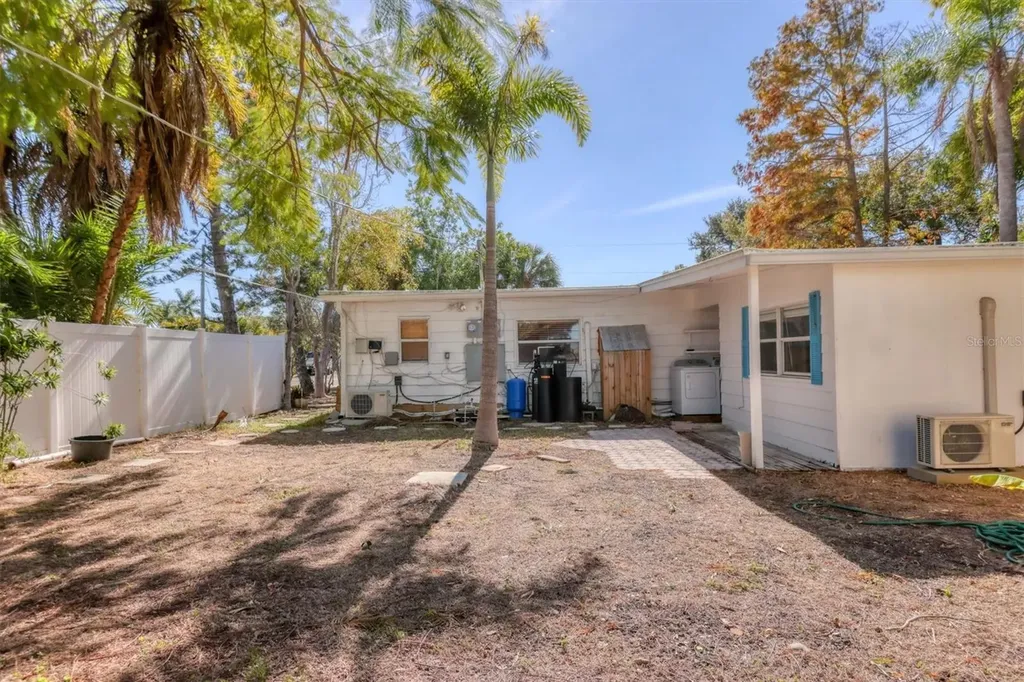 2551 Wilkinson Road Sarasota FL 34231