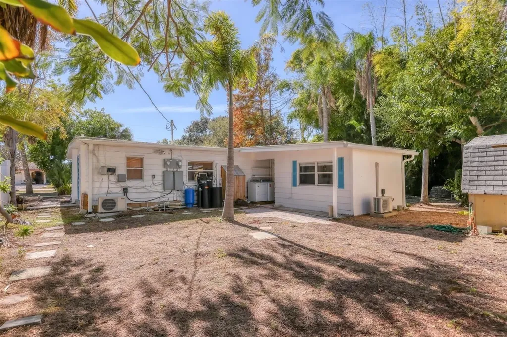 2551 Wilkinson Road Sarasota FL 34231