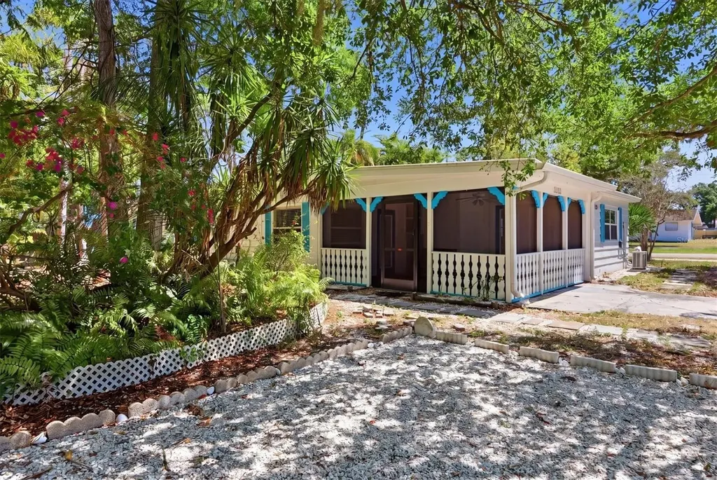 2551 Wilkinson Road Sarasota FL 34231