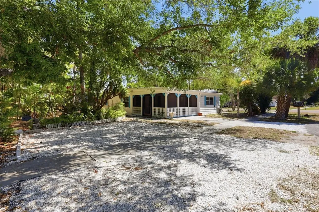 2551 Wilkinson Road Sarasota FL 34231