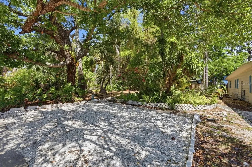 2551 Wilkinson Road Sarasota FL 34231