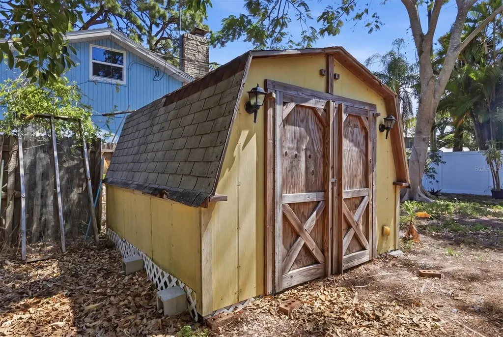 2551 Wilkinson Road Sarasota FL 34231