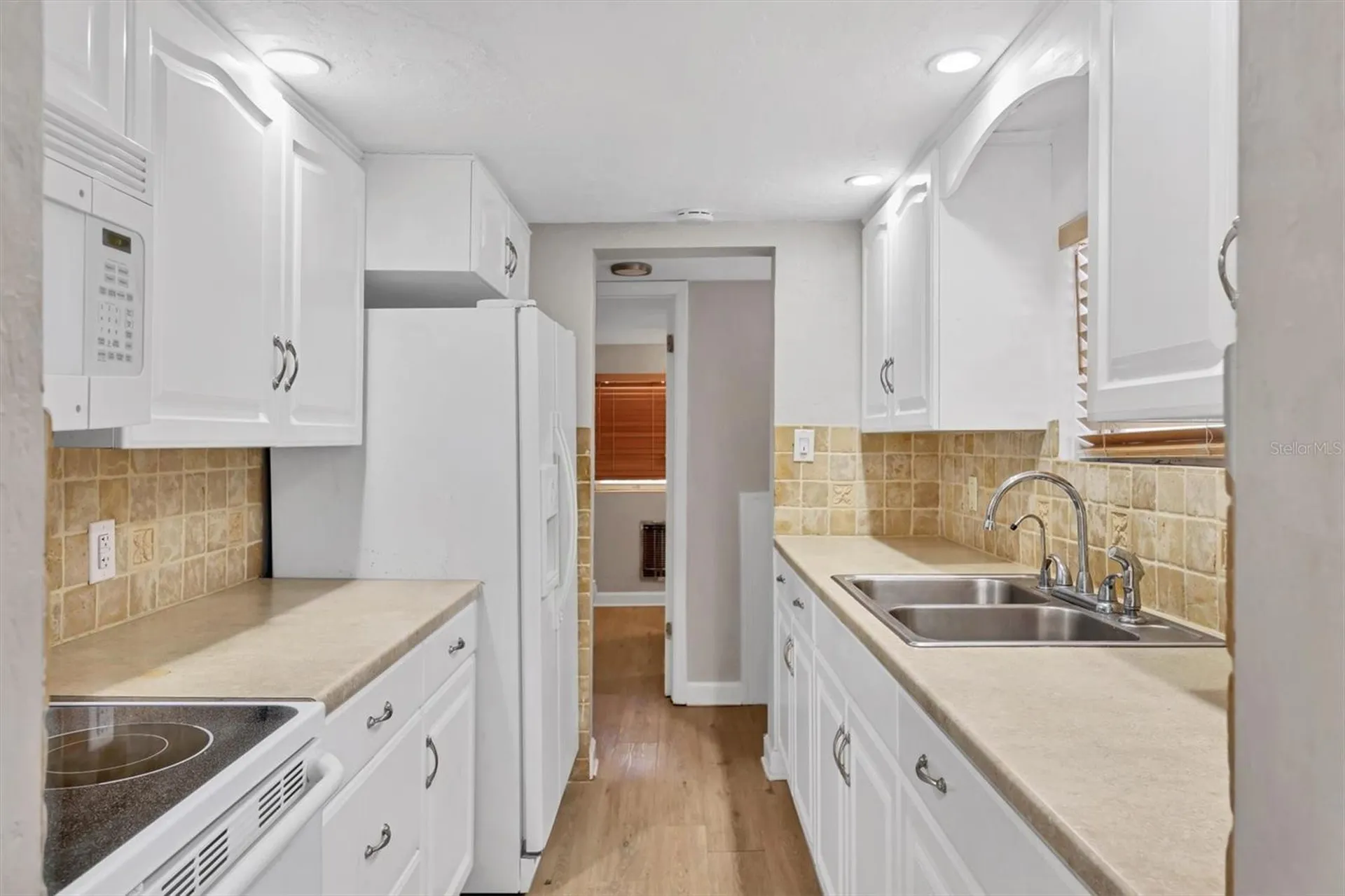 2551 Wilkinson Road Sarasota FL 34231