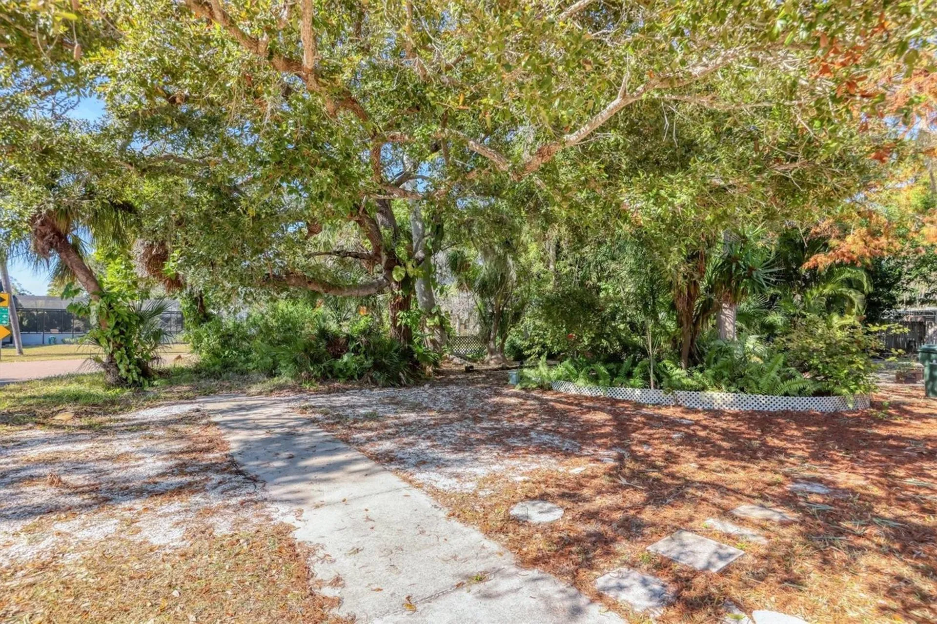 2551 Wilkinson Road Sarasota FL 34231