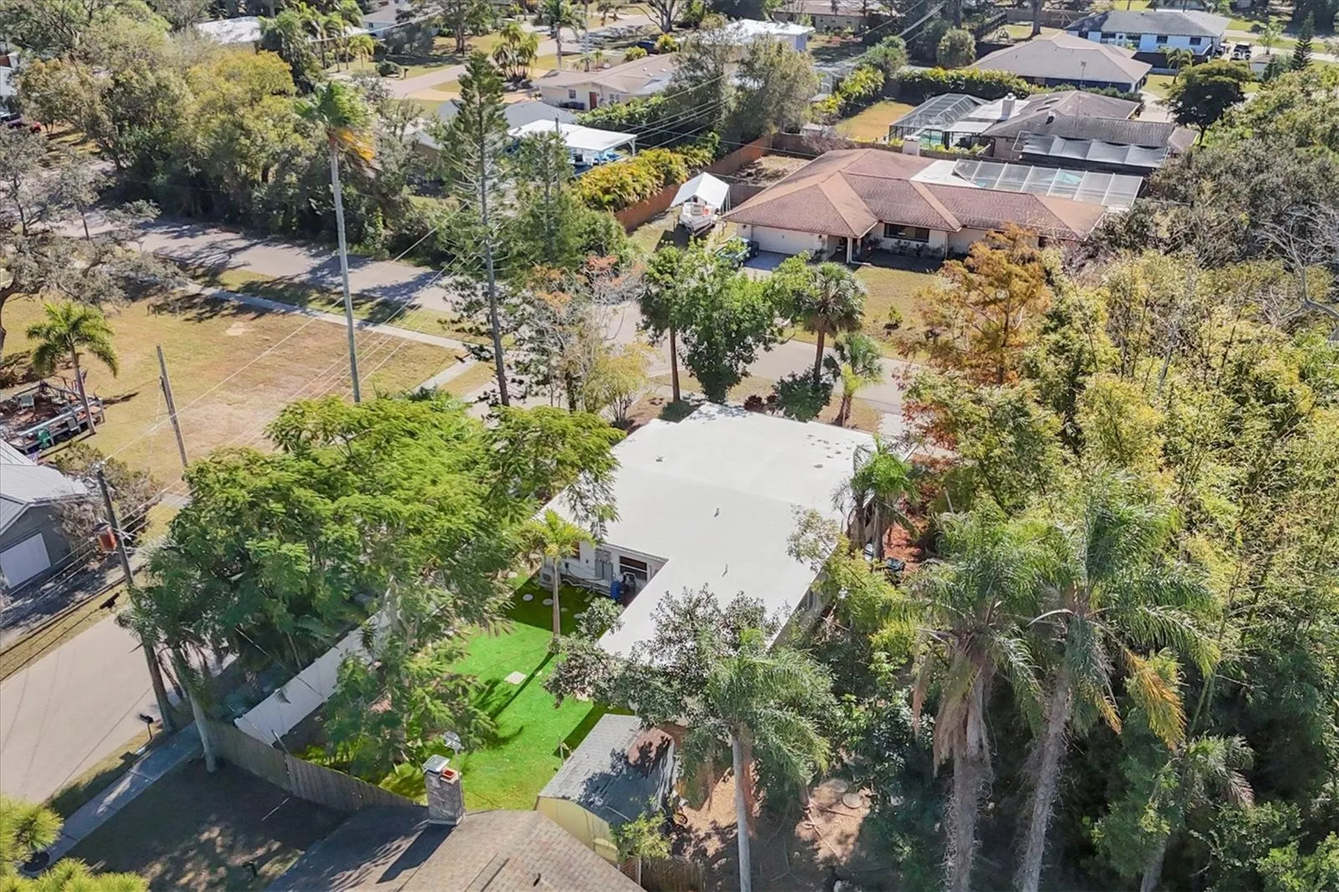 2551 Wilkinson Road Sarasota FL 34231