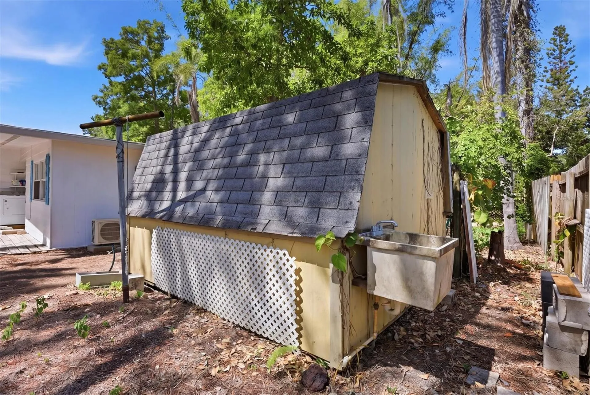 2551 Wilkinson Road Sarasota FL 34231