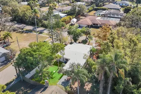 2551 Wilkinson Road Sarasota FL 34231