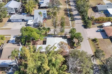 2551 Wilkinson Road Sarasota FL 34231