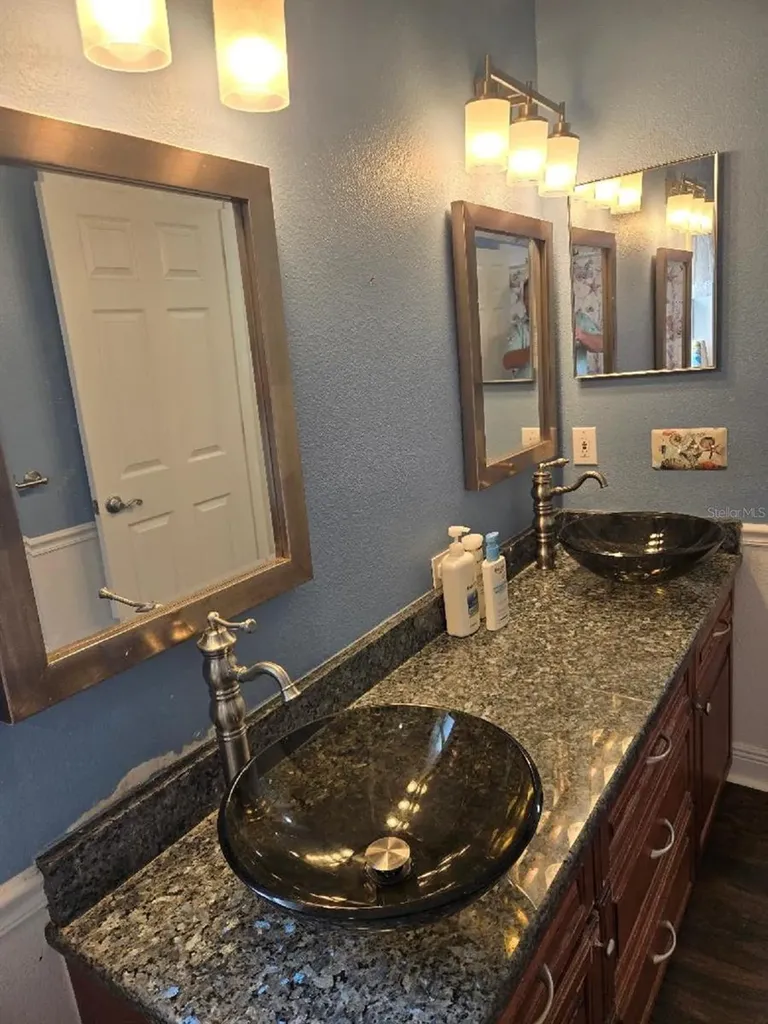 4199 Banbury Circle Parrish FL 34219